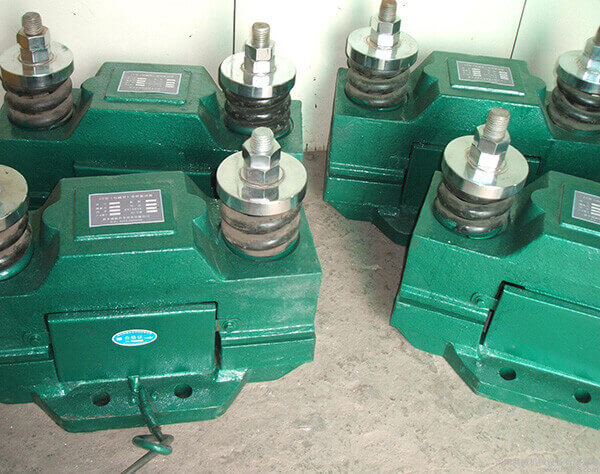 電磁倉壁振動器